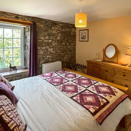 Cauldron Falls בית נופש *