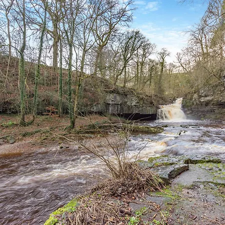 בית נופש Cauldron Falls *