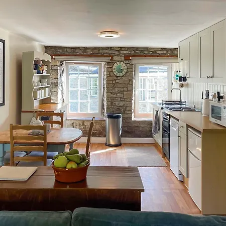 Cauldron Falls בית נופש